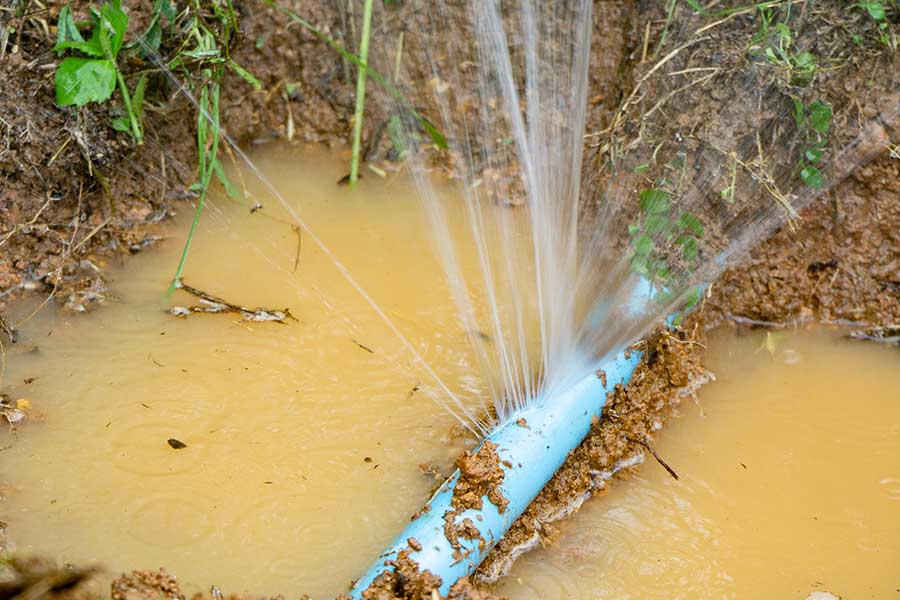 Broken pipe causing leak